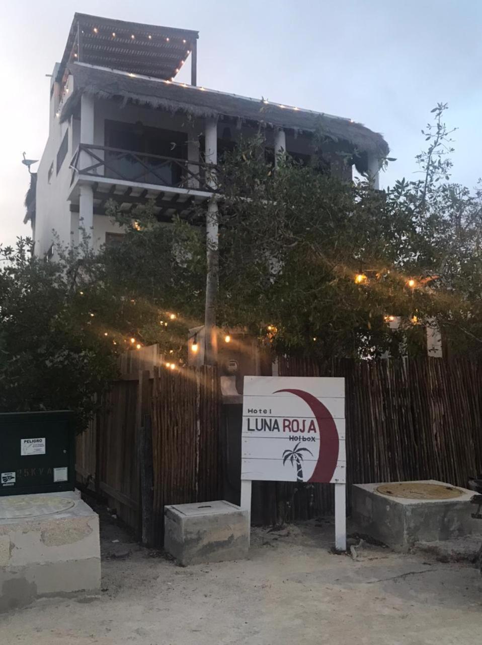 Hotel Luna Roja Holbox Exterior photo